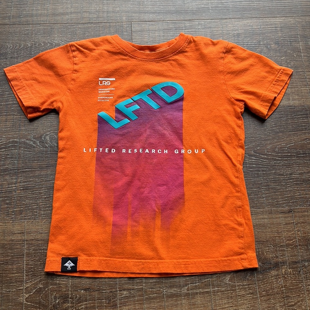 LRG T-Shirt - Picture 2 of 4